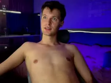 Chaturbate Free Porn Cam of leonnextdoor