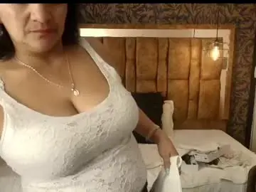 Chaturbate Live Sex Cam of marylinmilf