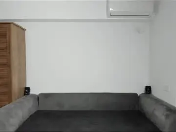 Chaturbate Live Sex Cam of zkk123