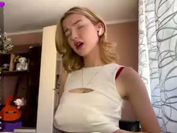 Chaturbate Live Sex Cam of purecutiness