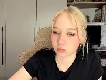 Chaturbate Adult Video Chat of hilarianimocks