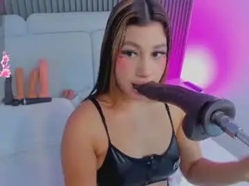 Chaturbate Live Sex Cam of karla_cullen18