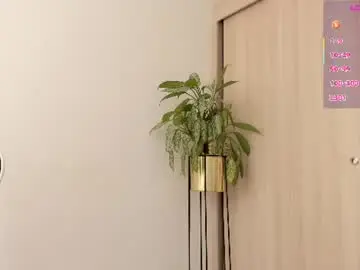 Chaturbate Live Sex Cam of sofia_rivers_