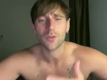 Chaturbate Live Sex Cam of lukegunn22