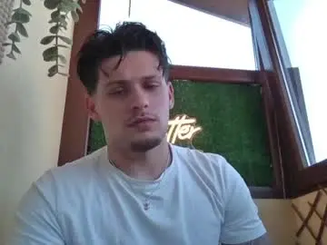 Chaturbate Adult Webcams of roberto_twink1