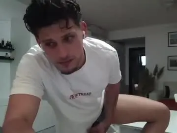 Chaturbate Best live sex cam show of roberto_twink1