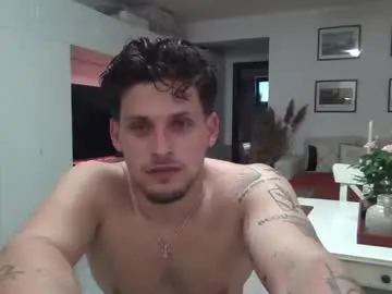 Chaturbate Live Sex of roberto_twink1