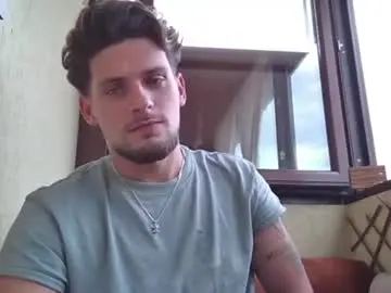 Chaturbate Live Porn of roberto_twink1