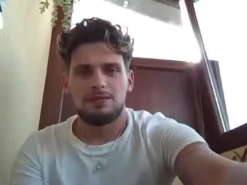 Chaturbate Live Sex of roberto_twink1