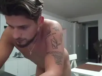 Chaturbate Best live sex cam show of roberto_twink1
