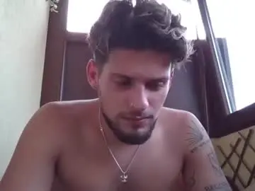 Chaturbate Live Porn of roberto_twink1