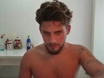 Chaturbate Best live sex cam show of roberto_twink1