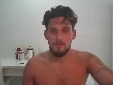 Chaturbate Live Sex Cam of roberto_twink1
