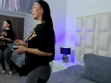 Chaturbate Live Sex Cam of ariana_rouse_