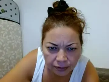 Chaturbate Live Sex of curvymomylore
