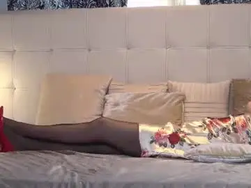 Chaturbate Live Sex Cam of valeriecoy