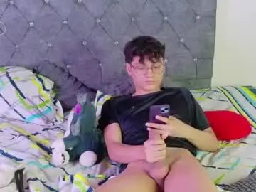 Chaturbate Live Sex of andrew_logan_