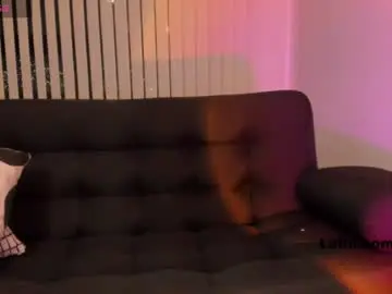 Chaturbate Free Porn Cam of cute_molly18