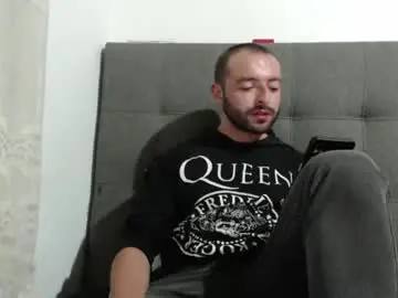 Chaturbate Live Porn of distortion_guy