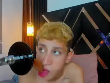 Chaturbate Free Live Porn of edward_rueda