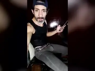 Chaturbate Live Sex Cam of martin_cba