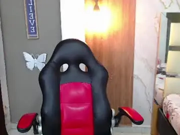 Chaturbate Sex Cam of moon_and_fire_