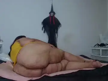 Chaturbate Live Sex Cam of charlotte_curvy_