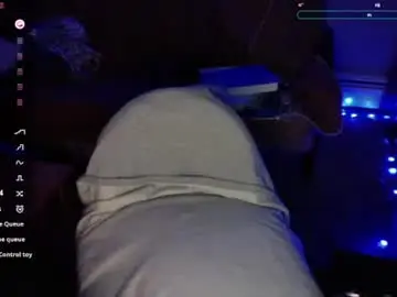 Chaturbate Live Sex Cam of tyler4478