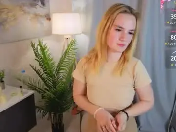 Chaturbate Live Sex Cam of winniegeisel