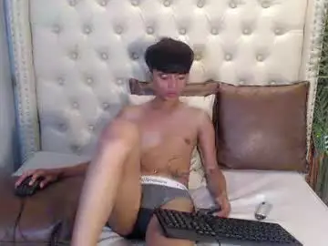 Chaturbate Live Sex Cam of david_hardcock20