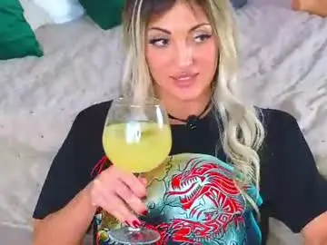 Chaturbate Live Sex Cam of eva_ra