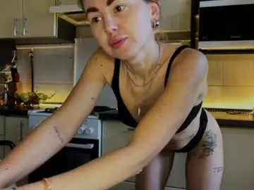 Chaturbate Live Sex Cam of martaluna_