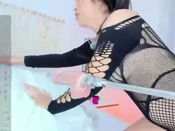 Chaturbate Live Sex Cam of valeryy_moon