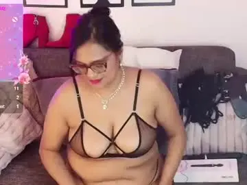 Chaturbate Live Sex Cam of angelica_mature49