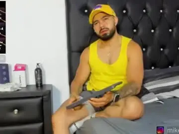 Chaturbate Sex Cam of mikeblaree