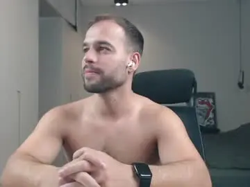 Chaturbate Live Sex Cam of sandro_best