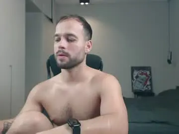 Chaturbate Live Sex Cam of sandro_best