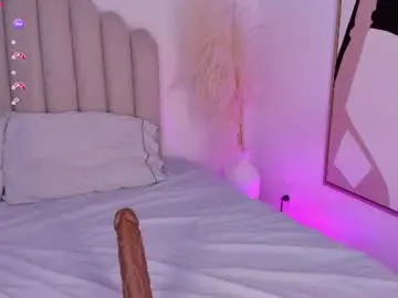 Chaturbate Live Sex Cam of shelynna_azzul