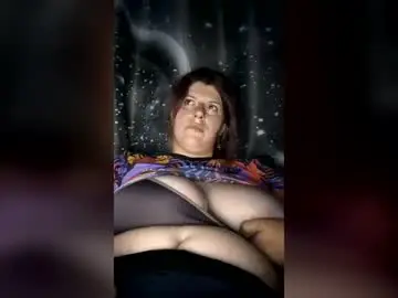 Chaturbate Live Sex Cam of bigtitslala