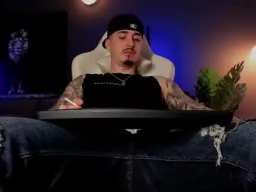 Chaturbate Live Sex Cam of matt_thestud