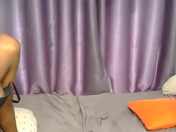 Chaturbate Live Sex Cam of khellybee