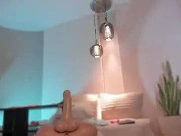 Chaturbate Live Sex Cam of angeline777