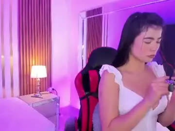 Chaturbate Best live sex cam show of lilyhans