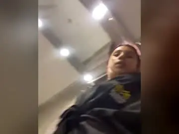 Chaturbate Live Sex Cam of sarrayah
