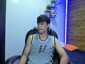 Chaturbate Live Sex Cam of ivan_cooper