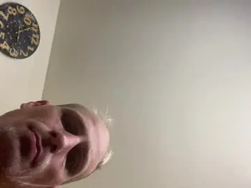 Chaturbate Free Porn Cam of j_sqared4828