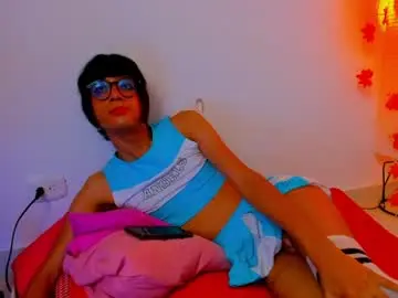 Chaturbate Live Sex Cam of madeline_21