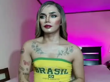 Chaturbate Live Sex Cam of sexyhotbabe18