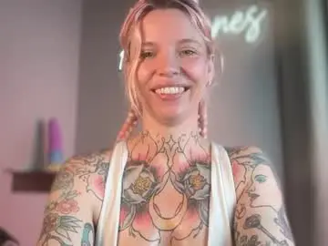 Chaturbate Free Porn Cam of kittjones33