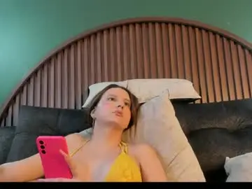 Chaturbate Live Sex Cam of shannel__queen